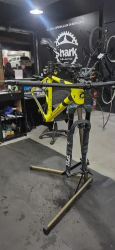 Quadro cannondale e suspensão Fox 32