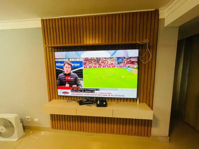 Tv smart Samsung 75 polegadas painel completo junto 