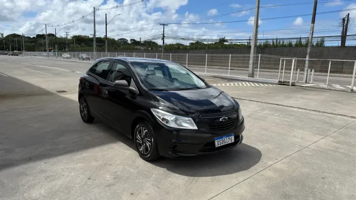 Chevrolet Onix JOY Hatch 1.0 8V Flex Mec. 4P 2018