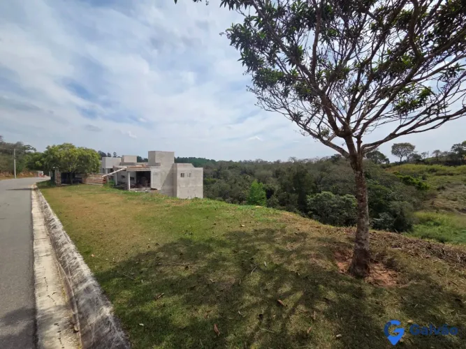 Terreno à venda no Condomínio Terras Caxambu II no Bairro Ivoturucaia em Jundiaí - SP
