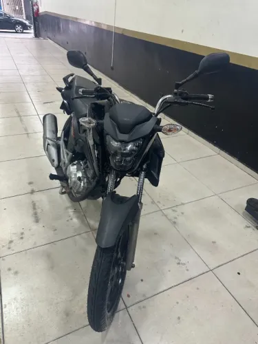 HONDA CG 160 FAN 2025 - APENAS 4.000 KM ORIGINAIS (OPORTUNIDADE)