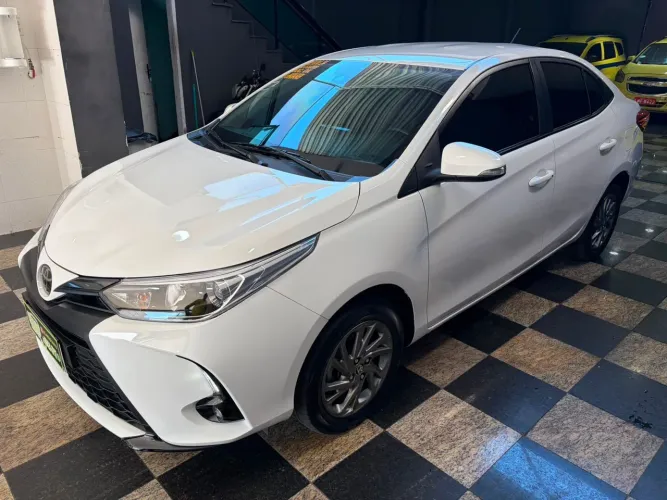 Toyota Yaris XS Sedan 1.5 Flex 16V 4P Aut. 2024