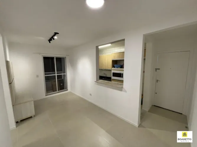 Apartamento 3 quartos com suíte reformado para alugar no Costa e Silva em Joinville | 62m²