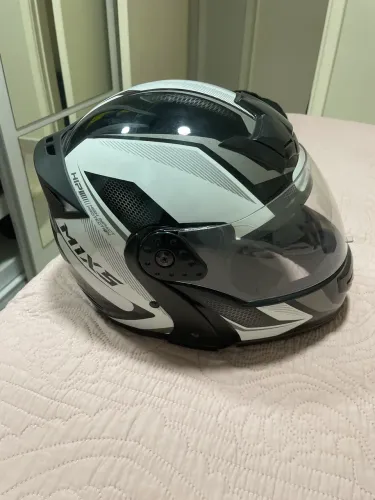 Vendo excelente capacete