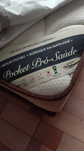 Cama Queen casal baú 