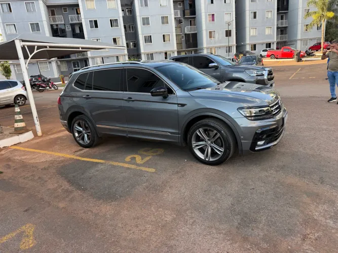 Volkswagen Tiguan Allspac R-line 350 TSI 2.0 4X4 2019