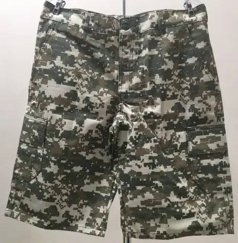 Bermuda Camuflada Digital 6 Bolsos Tamanho M - NOVA