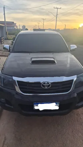 Toyota Hilux CD SRV D4-d 4X4 3.0 TDI Diesel AUT 2013