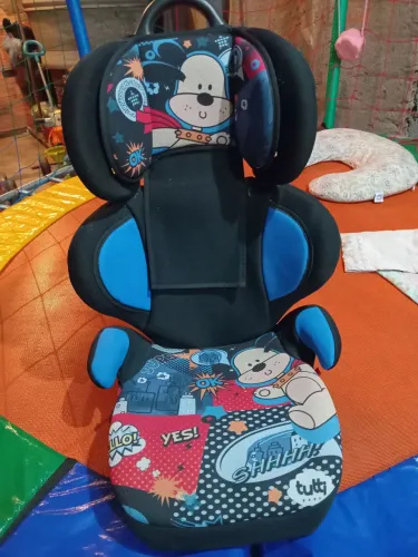 Cadeirinha de carro Tutti baby nova 80 reais
