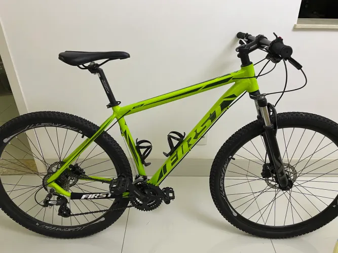 Bike First Aro 29 Freio Hidráulico
