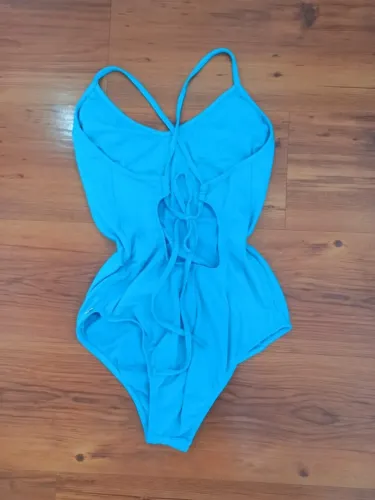 Maiô cor azul piscina com amarração nas costas - tamanho G