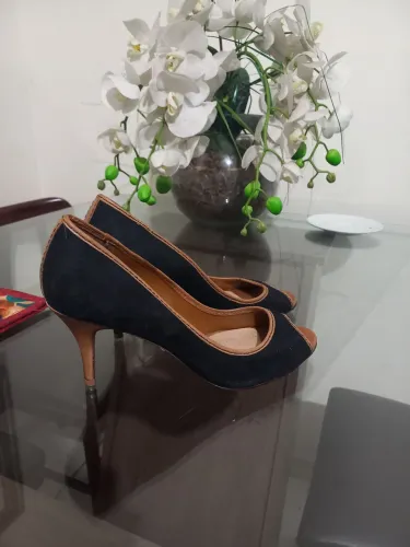 Sapato Schutz número 39