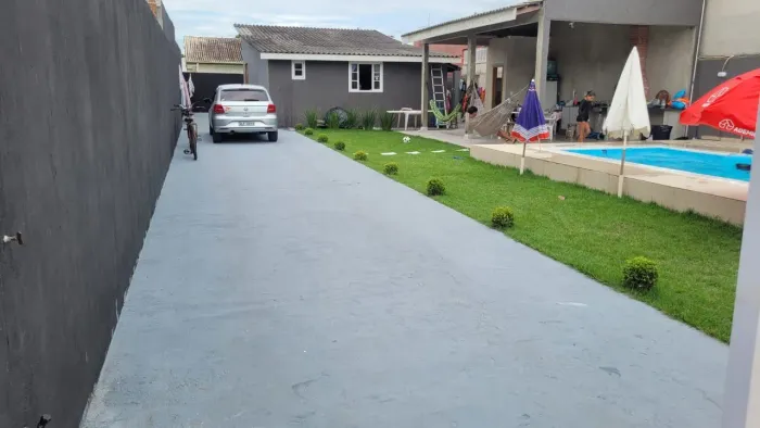 Alugo casa na praia, mensal.