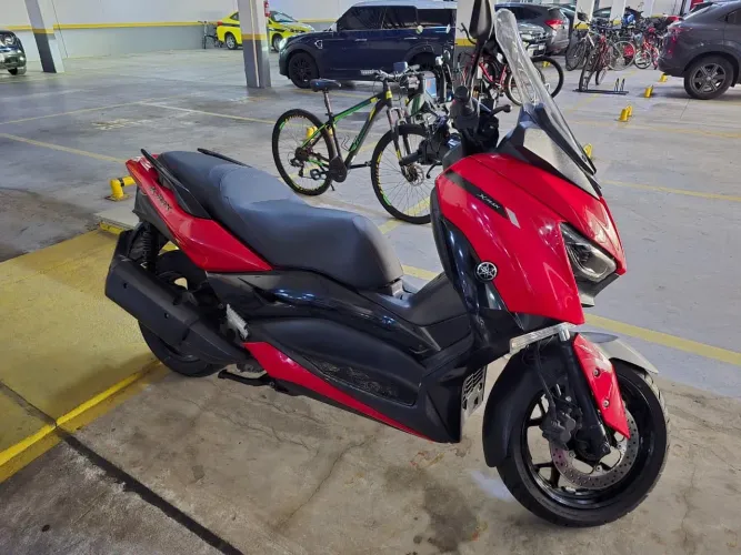 X-Max sem detalhes