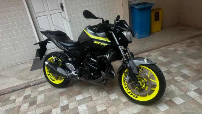 Mt 03  moto nova único dono toda em dia 