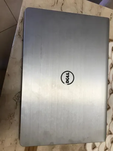Notebook Dell Inspiron 1564 Core i5 para uso básico