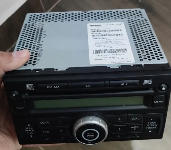 Rádio original Nissan livina 
