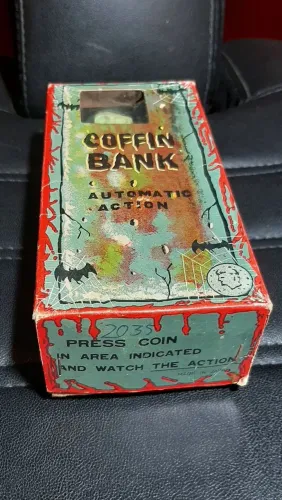 Brinquedo Antigo De Lata Coffin Bank Cofre Caixão Na Caixa