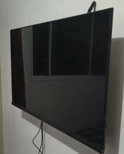 Tv TCL smart 4k 43 polegadas controle original comando de voz muito nova imagem perfeita