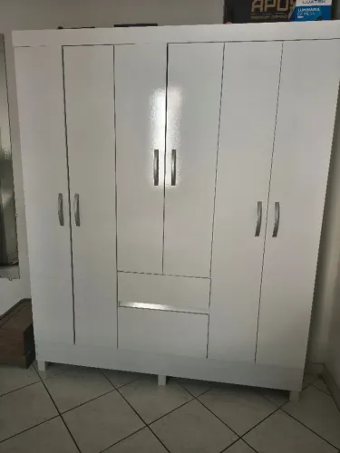 Vendo Guarda Roupa pequeno por R$ 300
