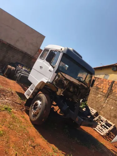vendo ou troco MB 1630