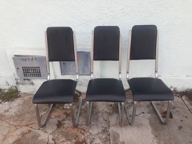 3 Cadeiras por 50 reais