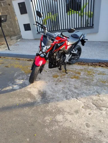 Vendo CB Twistter 300cc