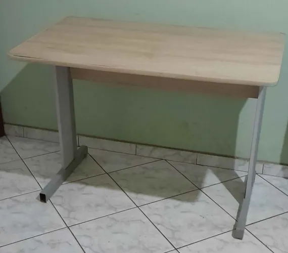 Mesa de escritório med 1mx60