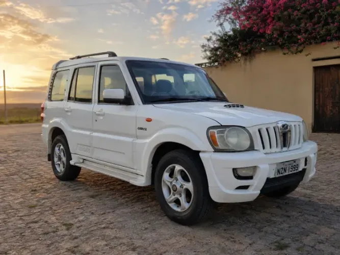 Mahindra Scorpio GLX SUV 2.6 TB Diesel Crde 4WD 2012