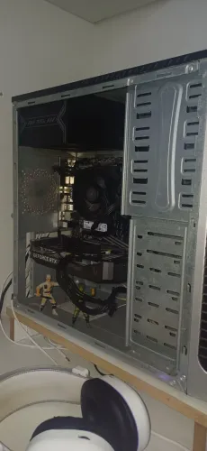 PC Gamer Ryzen 5 5500 + RTX 5060 8GB + 32GB RAM + SSD NVMe 1TB
