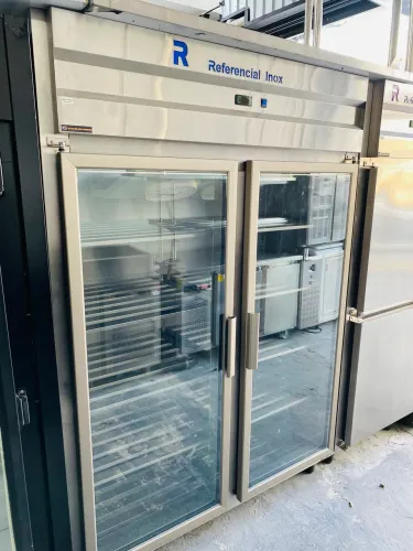 Geladeira Inox expositora 02 portas Referencial Inox