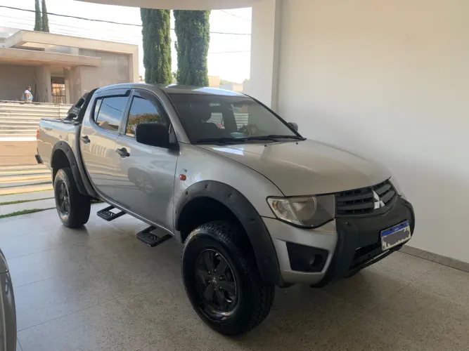 Mitsubishi L200 Triton GLX 3.2 CD TB Int.diesel MEC 2017