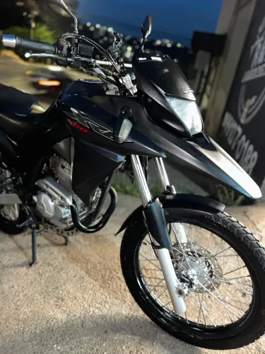 Xre 300 2016 novíssima