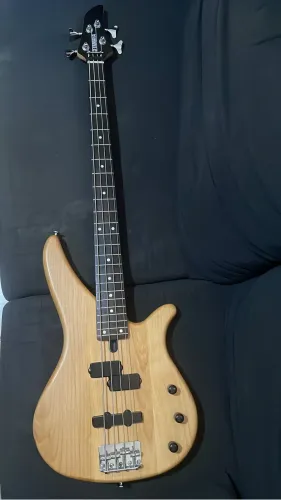 Vendo baixo Yamaha
