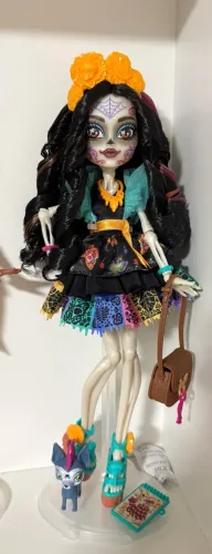 Boneca skellita g3 monster high completa