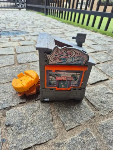 Pista Hot Wheels - Ataque do Dino na Pizzaria - GBF90