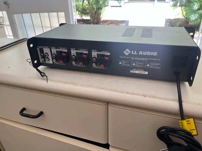Amplificador LL Áudio PW350