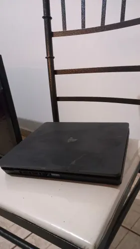 PS4 Slim, 512GB, com controle (mas sem funcionar), cabos todos e um jogo a escolha!