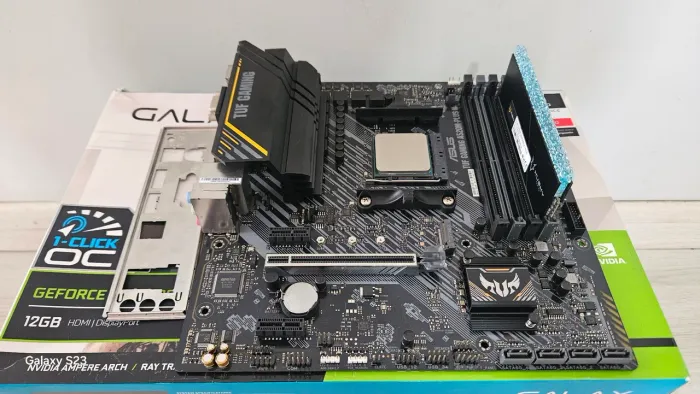 Kit am4 ryzen 3600 + a520m plus + 16gb