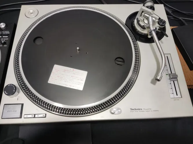 Toca-discos Technics MK2