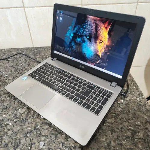 Notebook Acer i5-7200U - Memória 8GB - 240GB SSD - Bateria viciada