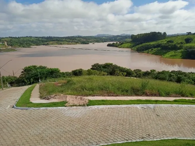 Lote de 654,86 m2 no Loteamento Fechado Vista do Funil, represa do Funil