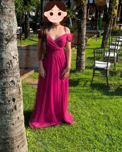 Vestido fúcsia com brilho em excelente estado!