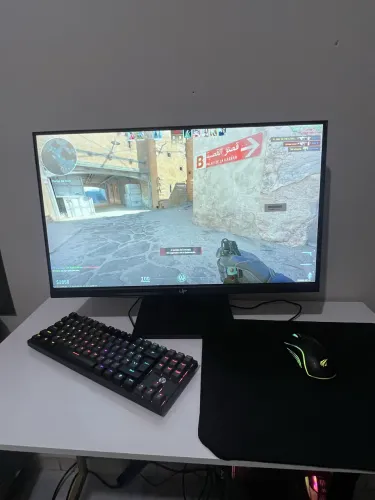 Vendo pc completo mesa e cadeira