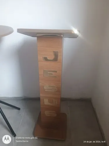 Pulpito de madeira para igreja 