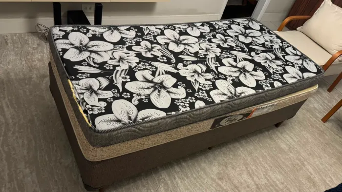 Cama Box Solteiro + 2 Colchões de Espuma + Cabeceira