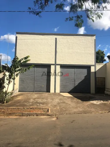 Galpao no Senador Canedo Galpão / Depósito à Venda, 200.00 por R$ 400000.00 no setor Jardi