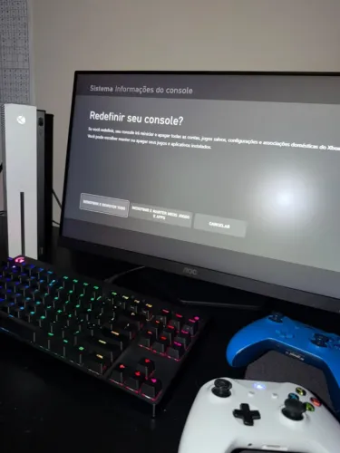 XBOX One S 1TB + 2 Controles + 6 Jogos Físicos