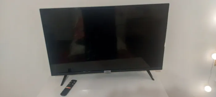Smart TV Semp TCL 32" 32S6500S - Para Peças / Tela Quebrada