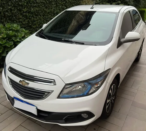 Chevrolet Onix Hatch LTZ 1.4 8V Flex Power Aut. 4P 2015